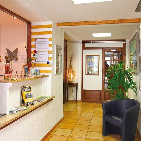 Hotel La Croix De Malte La Ciotat Exterior foto